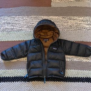 Patagonia hi-loft down hoodie 12-18m